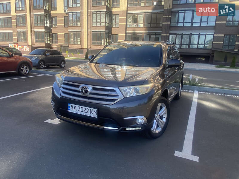 2011 toyota highlander