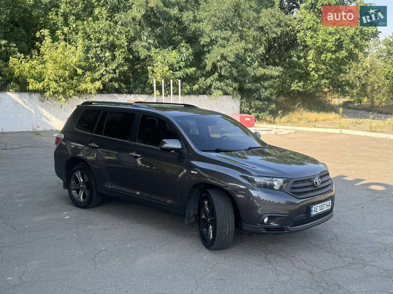 2011 toyota highlander