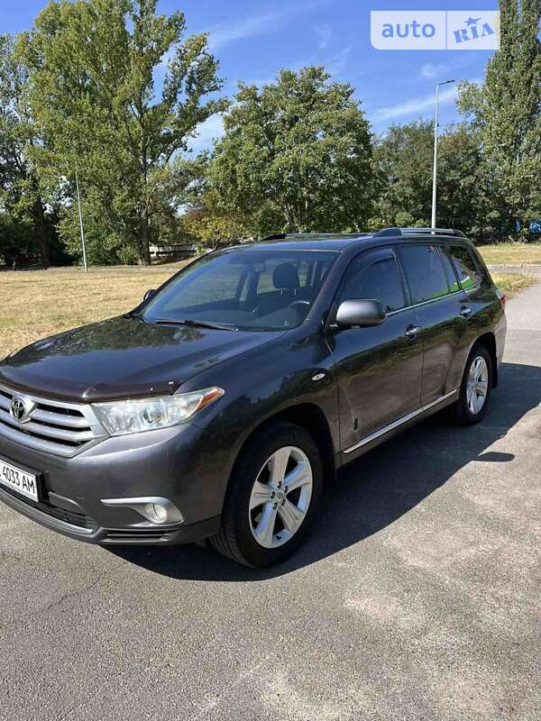 2011 toyota highlander
