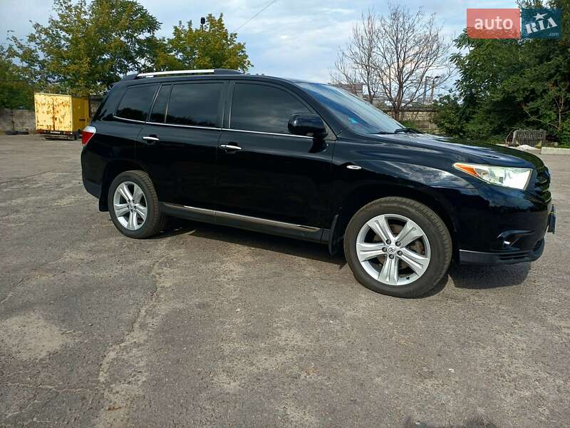 2011 toyota highlander