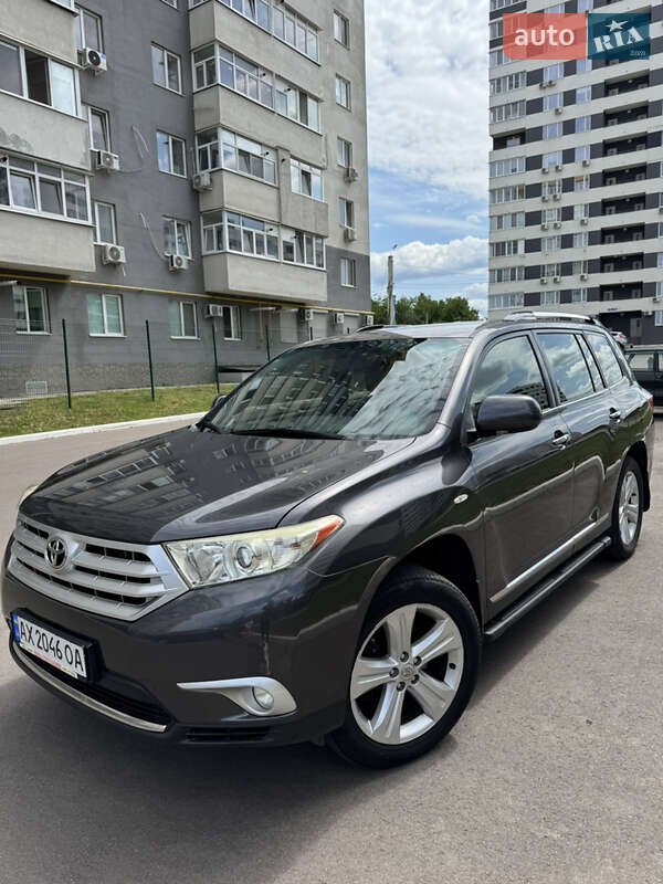 2011 toyota highlander