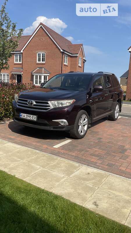 2011 toyota highlander