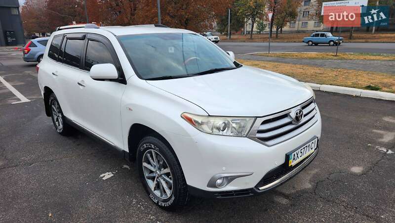 2011 toyota highlander