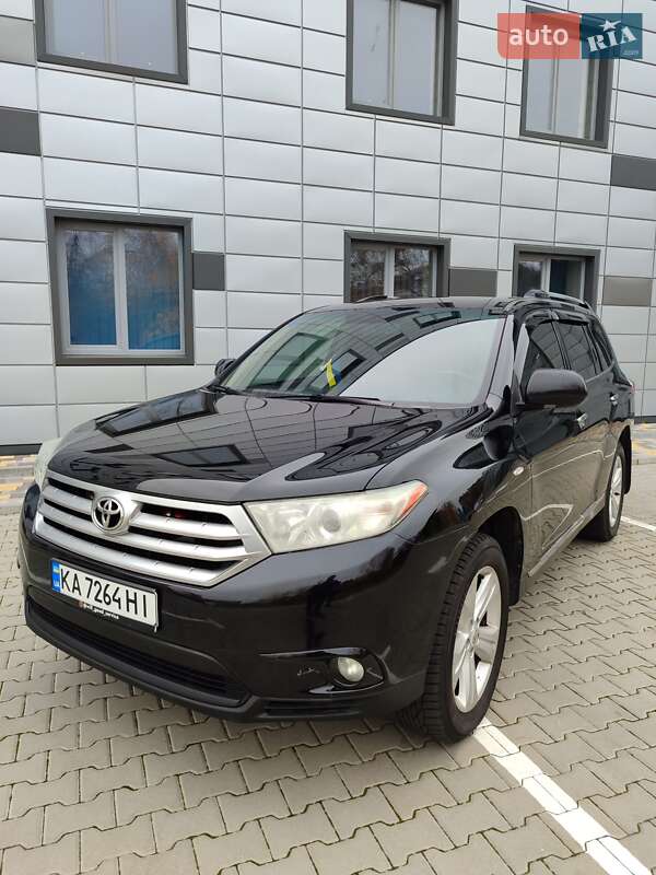 2011 toyota highlander