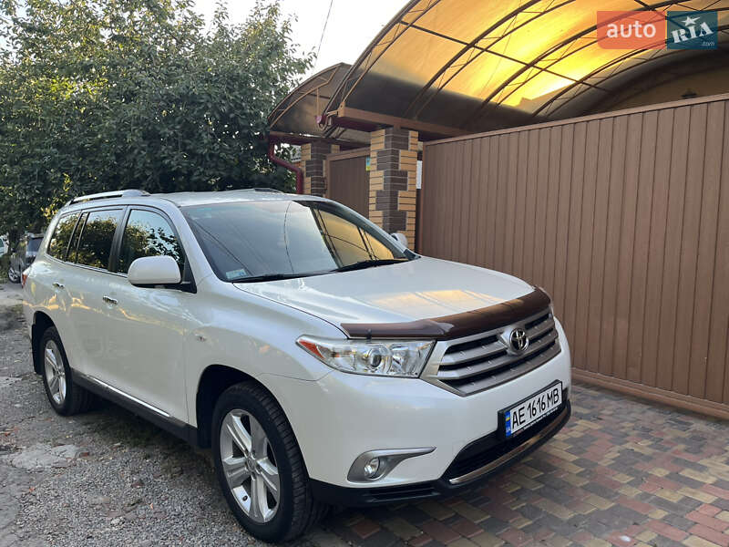 2011 toyota highlander
