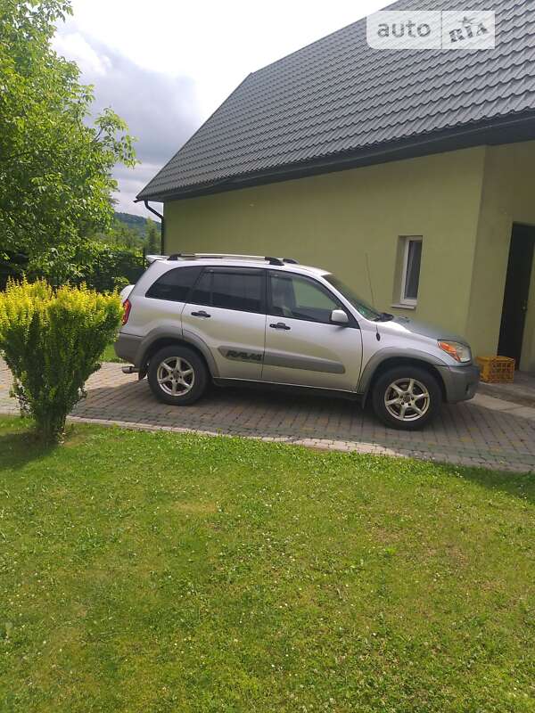 2005 toyota rav4