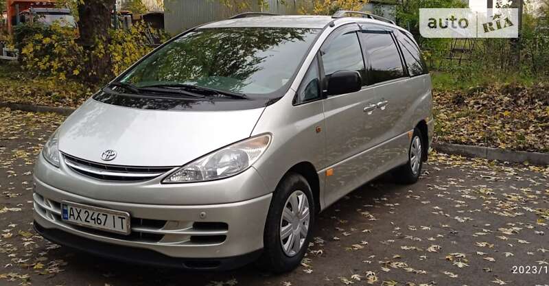 2000 toyota previa