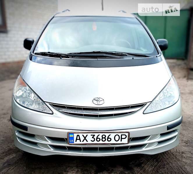 2000 toyota previa