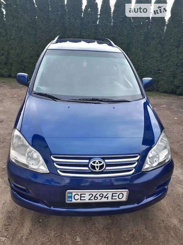 2005 toyota avensis verso