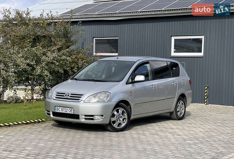 2001 toyota avensis