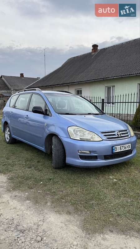 2004 toyota avensis-verso