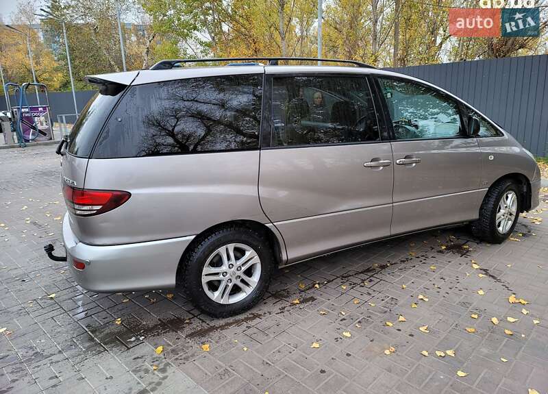 2005 toyota previa