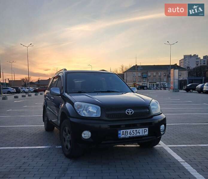 2004 toyota rav4
