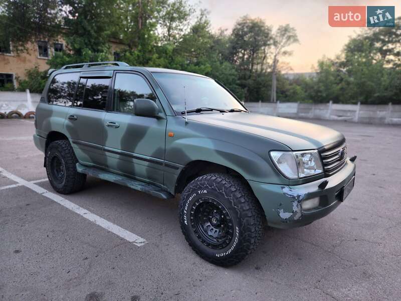 2004 toyota land cruiser