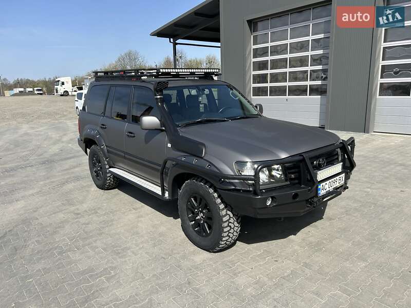 2005 toyota land cruiser