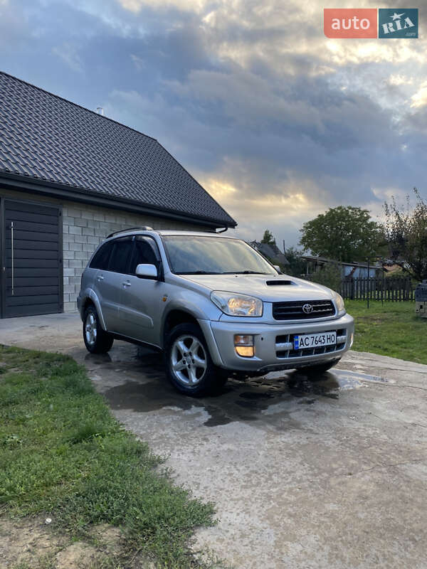 2002 toyota rav4