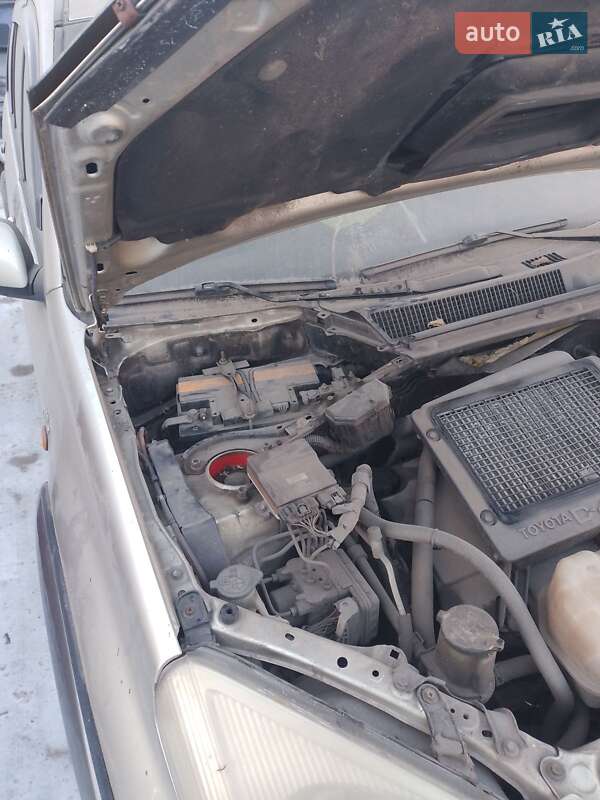 2002 toyota rav4