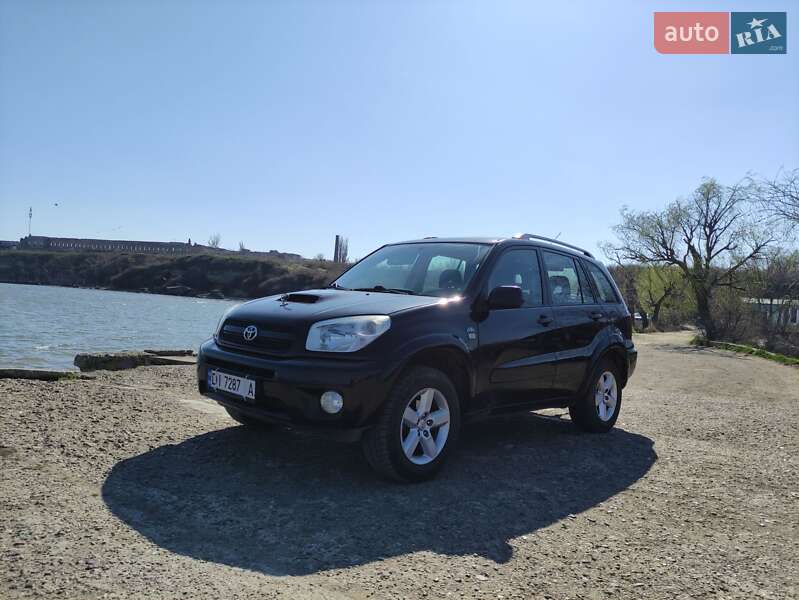2004 toyota rav4