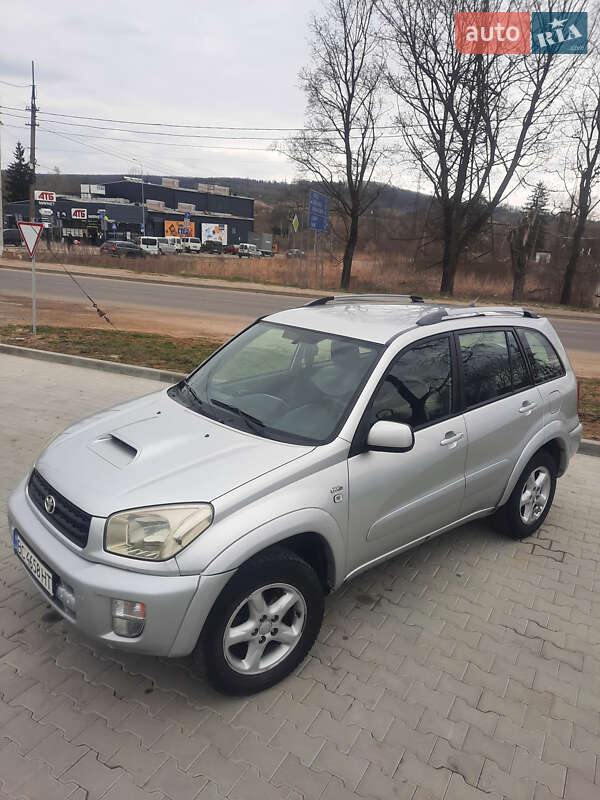2002 toyota rav4