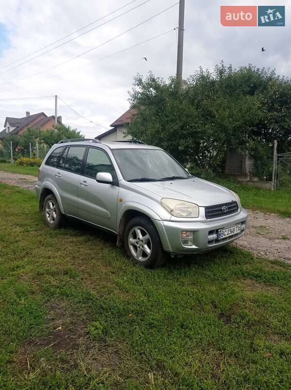 2002 toyota rav4