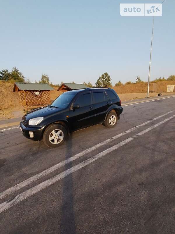 2002 toyota rav4