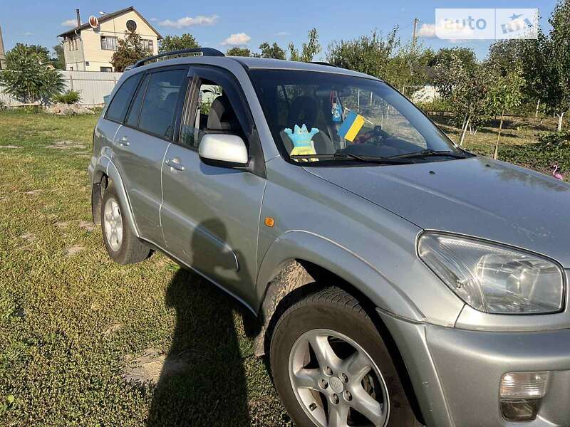 2003 toyota rav4