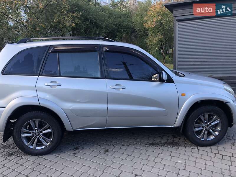 2003 toyota rav4