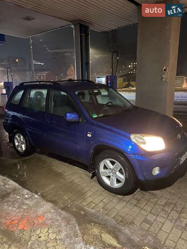 2005 toyota rav4