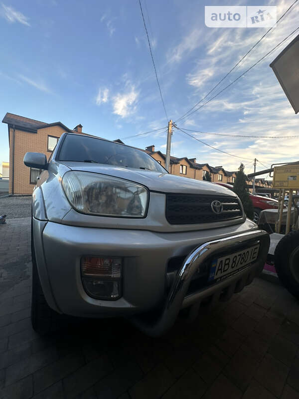 2003 toyota rav4