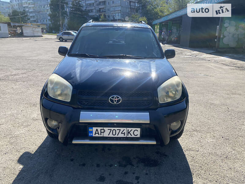 2004 toyota rav4