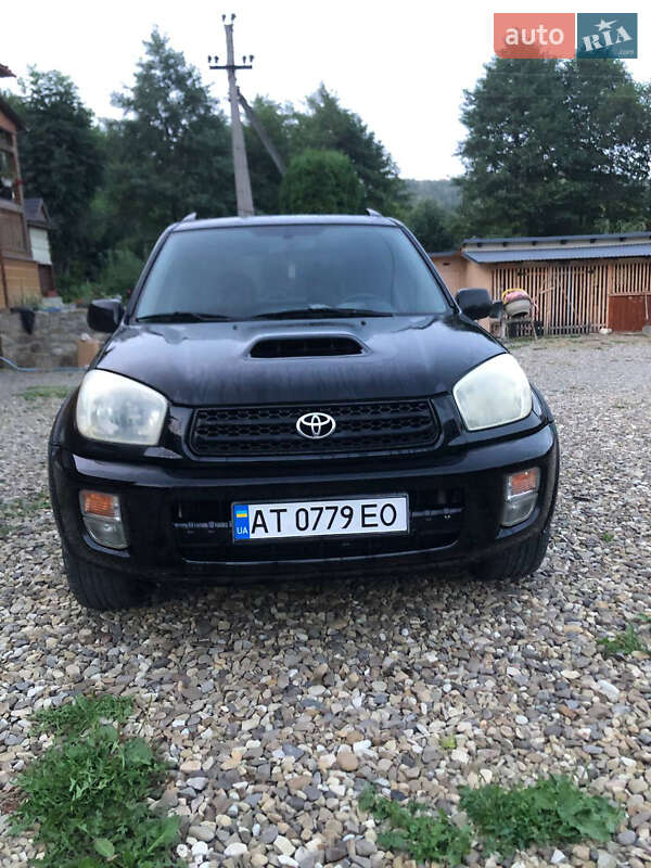 2004 toyota rav4