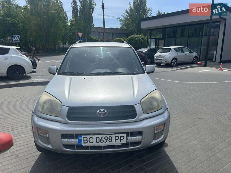 2003 toyota rav4
