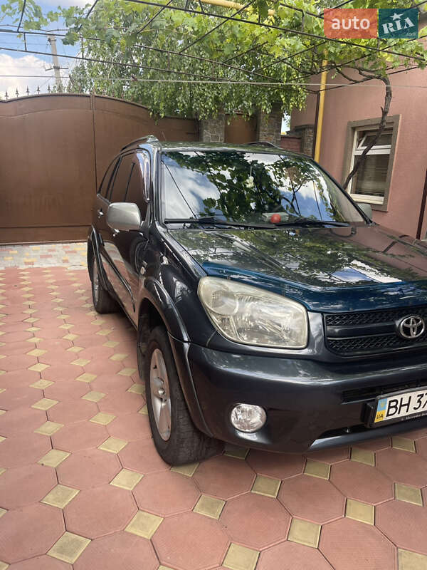 2004 toyota rav4