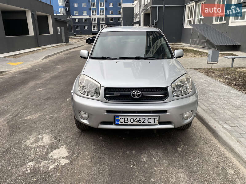 2004 toyota rav4