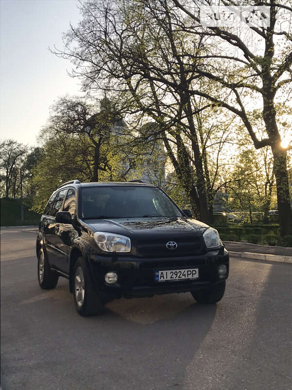 2004 toyota rav4