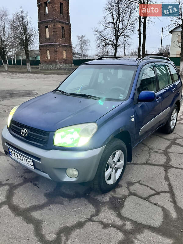 2004 toyota rav4