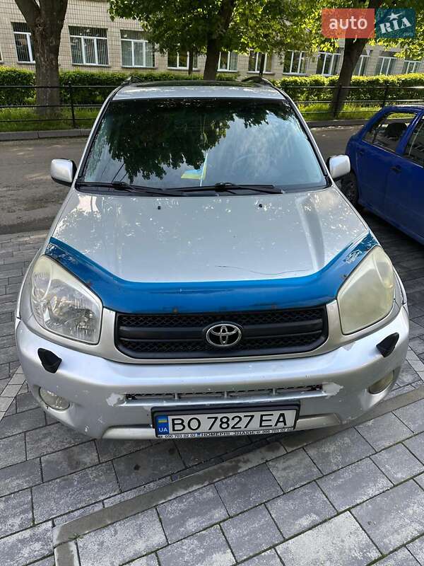 2004 toyota rav4