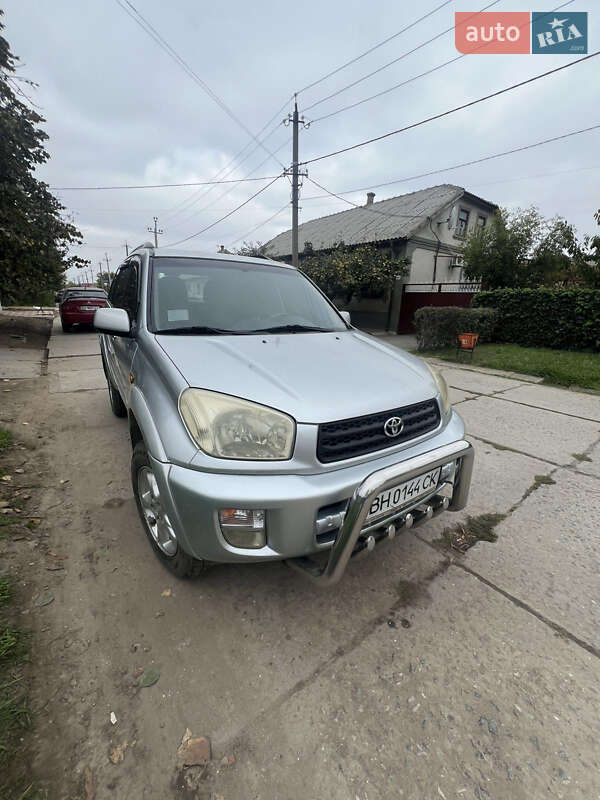 2001 toyota rav4