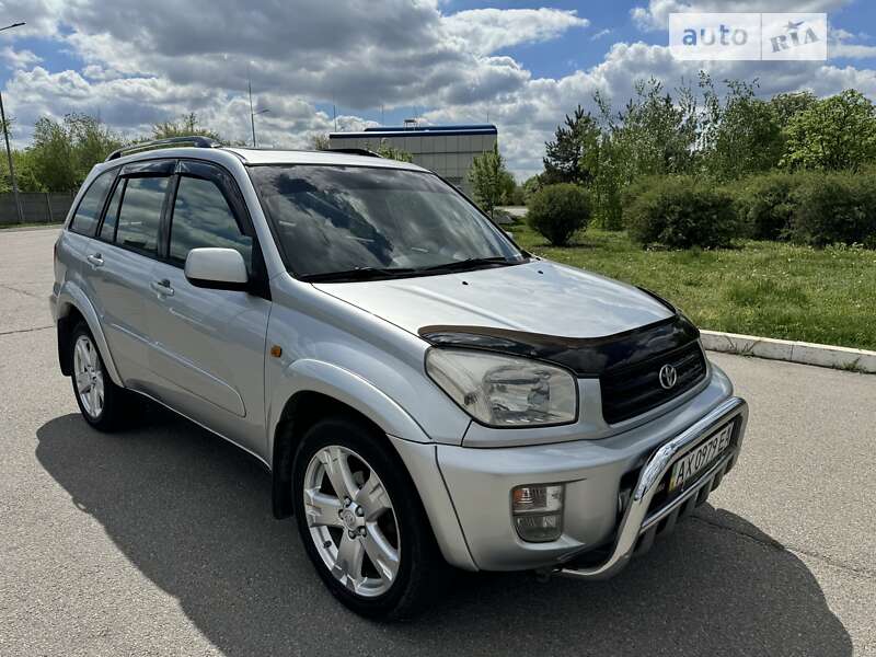 2002 toyota rav4