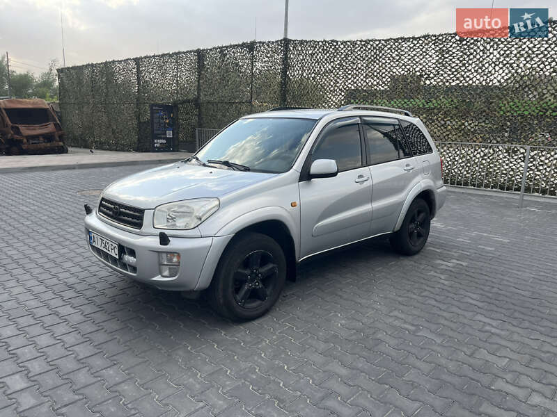 2002 toyota rav4