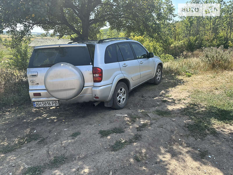 2004 toyota rav4