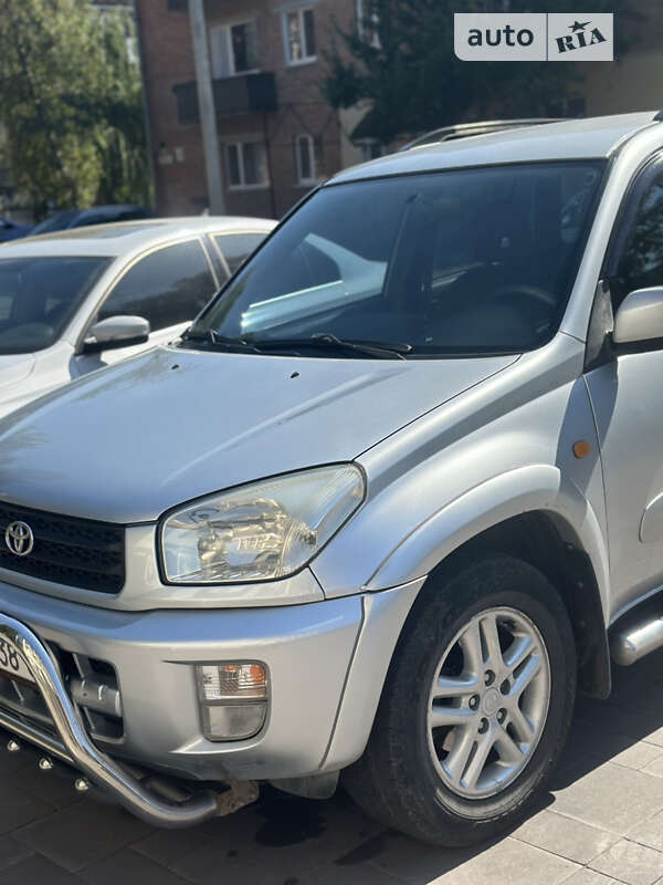 2003 toyota rav4