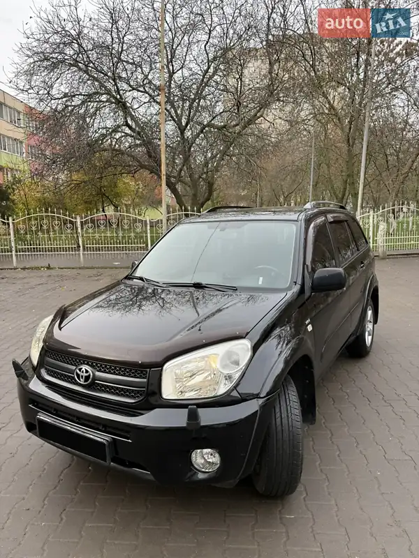 2004 toyota rav4