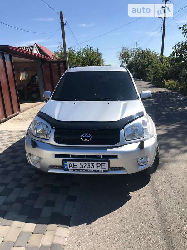 2004 toyota rav4
