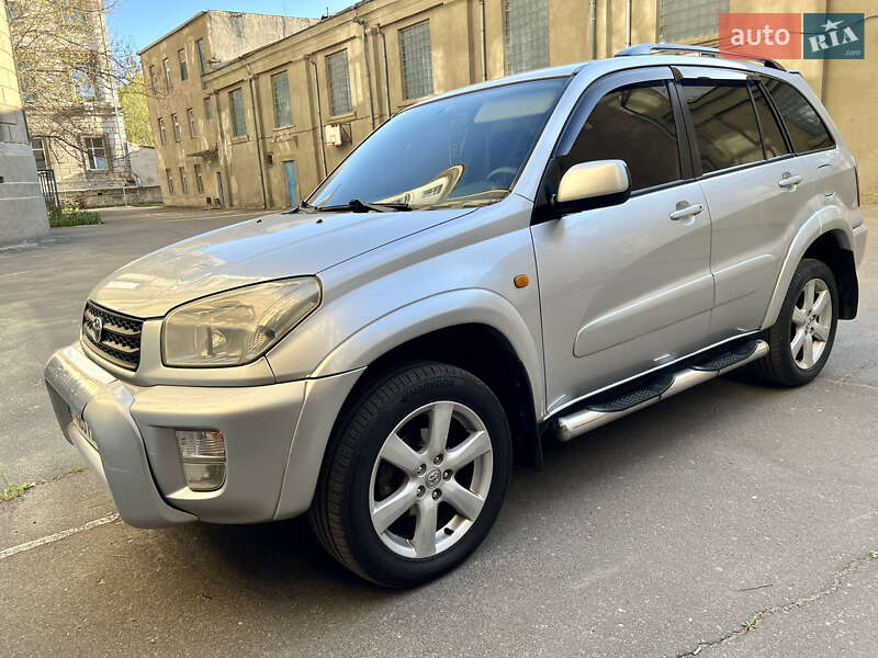 2001 toyota rav4