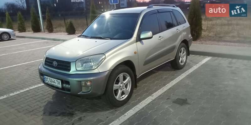 2001 toyota rav4