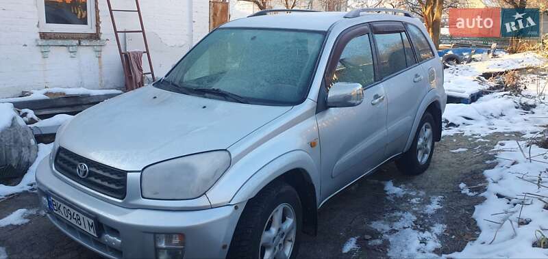 2001 toyota rav4