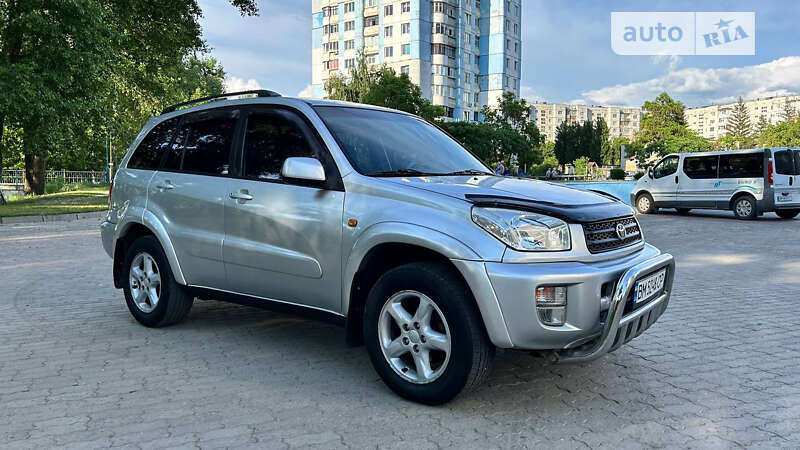 2002 toyota rav4