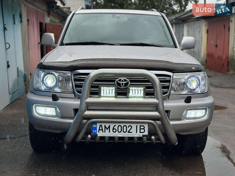 2004 toyota land cruiser