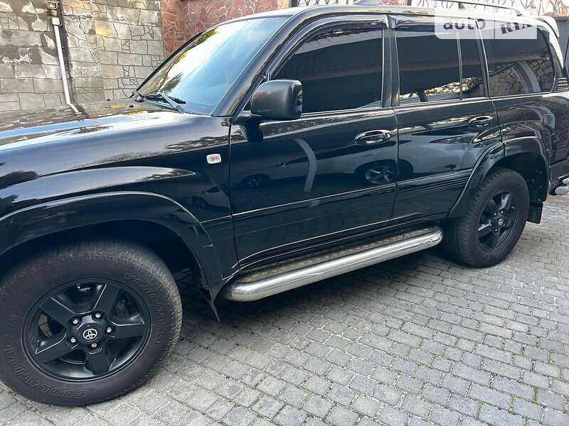 2004 toyota land-cruiser